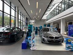 -上海宝信宝马4S店