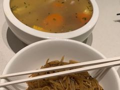 -绿草地·湘菜(7mall店)