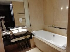 -广州天河希尔顿酒店