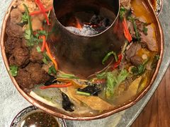骨湯土火鍋-纳瓦新疆菜(银都店)