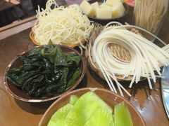 -黔有有贵州酸汤夺夺粉火锅(五味十字店)