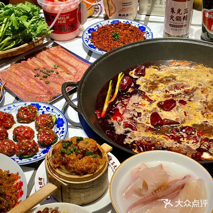 朱光玉火锅终于开到银泰创意城啦🔥