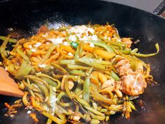 浓香鸡腿焖面-金豆角砂锅焖面(安贞店)