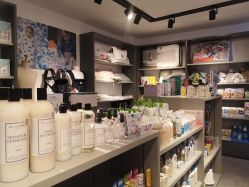 -国际蓝孩BabyInternational(杭州嘉里中心店)