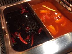 麻辣·养生鸳鸯锅-老牌坊云南鱼豆花火锅(爱建店)