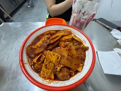 -元女麻辣烫