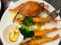 -荣誉国际酒店-云顶旋转餐厅