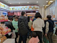 等位区-红宝石·鲜奶小方·海派西点房(莘庄龙之梦店)