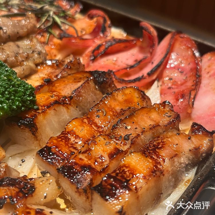 走街串巷的市井烤肉店🍖