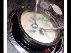 -大匠工房古船木艺术餐厅·猪肚鸡专门店(长白仙岛店)