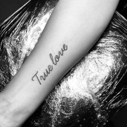 手腕-墨無界刺青TATTOO