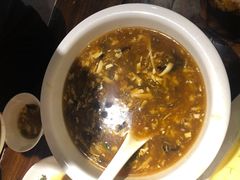 海鲜酸辣汤-金枝玉叶上海人家食府(三里河店)