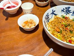 -李犟大爆鳝面·手工蟹黄包(湖滨西湖店)