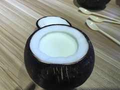 -志龙皇冠吃货椰子铺