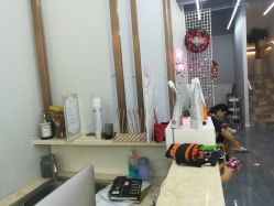 -茶发Salon·烫发染发理发