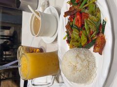 -香港新发烧腊茶餐厅(水围店)