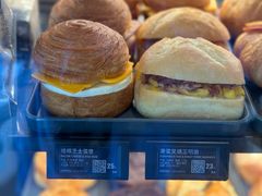 -星巴克臻选(莘庄仲盛店)