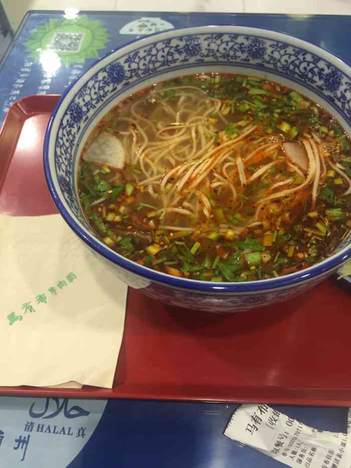 马有布牛肉面-"面很好吃,很劲道!点的马有布花面!汤清淡.
