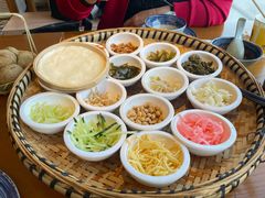 -包整·丝娃娃(一览甲秀楼风景店)