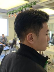 -镁连社·美联社