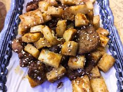 馕炒肉-维吾尔餐厅(宜山路店)