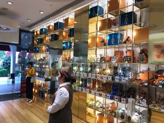 -VENCHI 闻绮(上海佛罗伦萨小镇店)