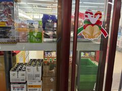 -全家便利店(莲花池东路店)