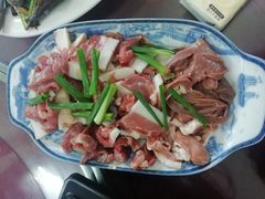 -香猪美食(中心店)