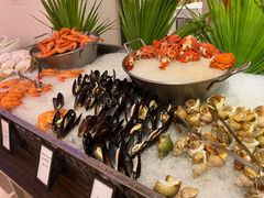 -海口绿发希尔顿酒店-田园汇自助餐·三文鱼·海鲜