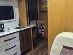 -汤山温泉房车营地 茶温泉