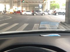 -大宁国际商业广场-地下停车库