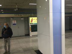 -陆家浜路(地铁站)