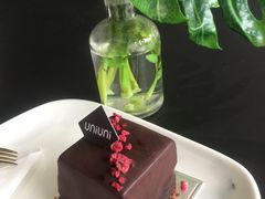 -UNI UNI(环亚凯瑟琳店)