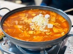 部队火锅-HONGA HONGA雄家(曹路店)