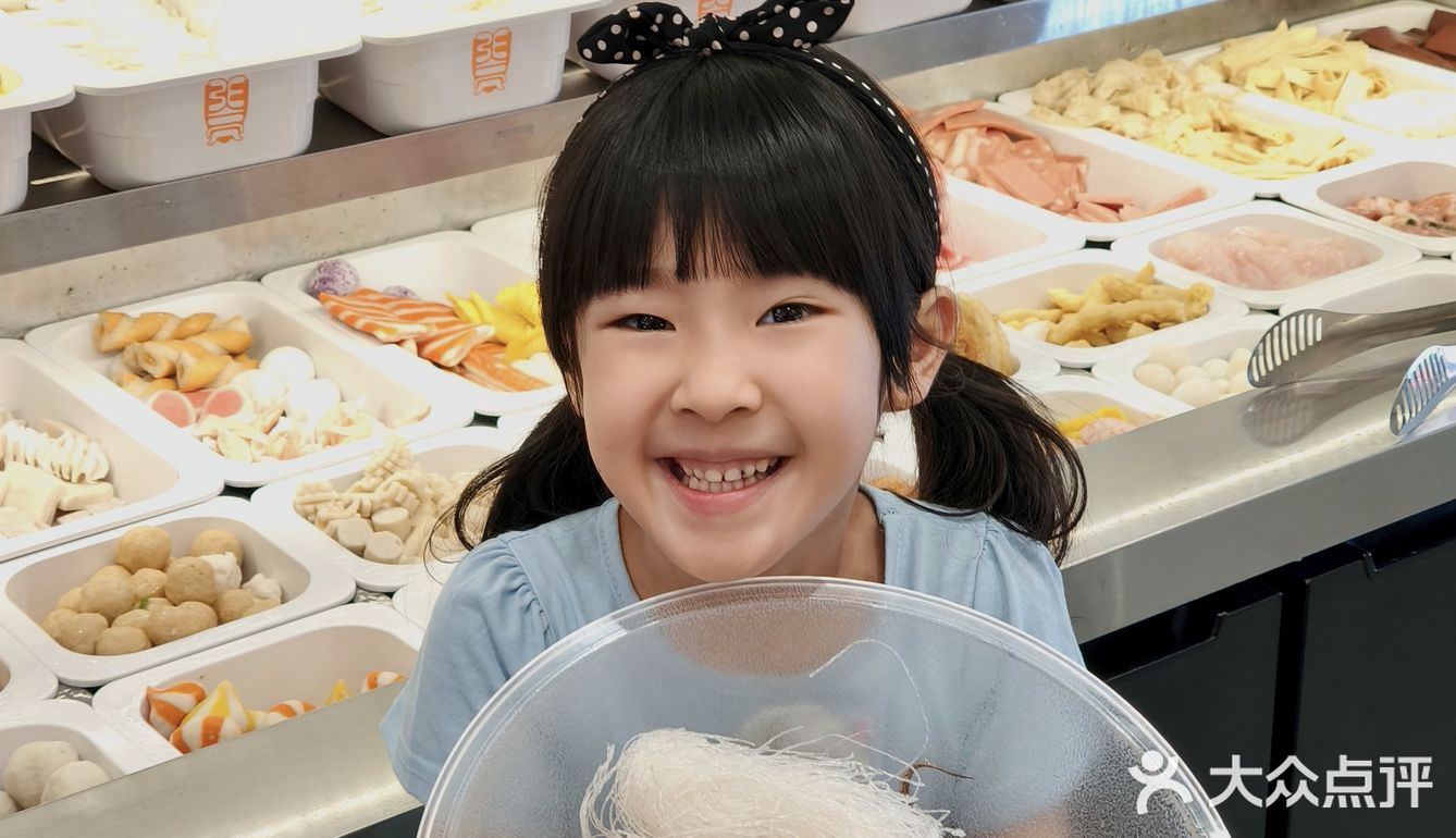 麻辣烫竟然有大师汤底？张亮麻辣烫赢麻了！