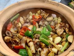 酱爆猪生肠-天宝食坊·啫啫煲大排档(西华路店)