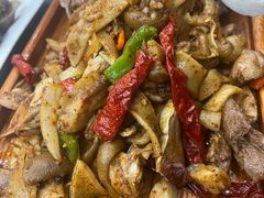 -乡村馕坑肉·烧烤·新疆菜·本地人更爱吃(阿勒泰首店)