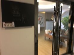 -颜工坊健康美容管理中心喜丽妈妈