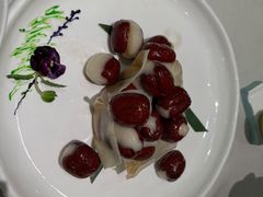 红衣少女-蝶园·装修中(BFC外滩金融中心店)