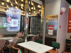 -DQ·蛋糕·冰淇淋(大宁国际商业广场店)