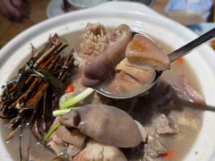 -头上红煨盐鸡·非遗院子餐厅