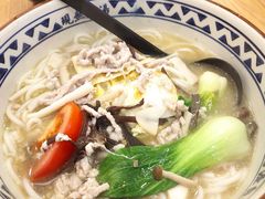 -蒙自源米线大王(信利城市广场店)