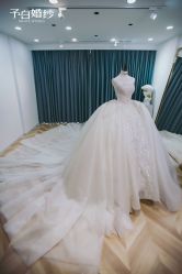 -予白婚纱礼服馆