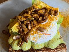 牛油果吐司-BOR Eatery(安福路店)