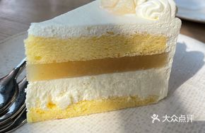 Honey Pear Light Cheesecake