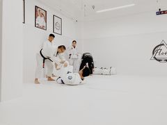 -Flow巴西柔术拳击泰拳馆