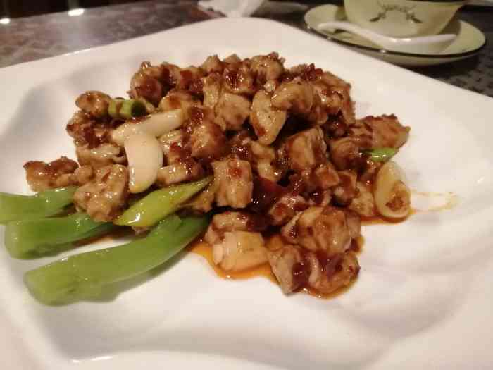 摆渡食坊私房菜-"环境:店面位于花果园商务楼楼上,装修有点.