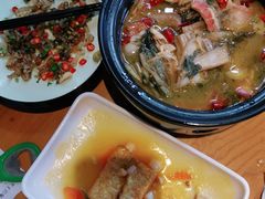 -隔壁老王·家常云南菜(花巷店)