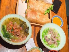 -八月美食小馆(银泰城总店)