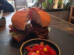 -HIGH FIVE哈福手工汉堡(桂林路店)